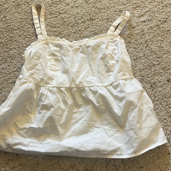 Cute white vacation top - Picture 1 of 3